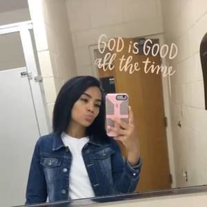 Meet your Posher, Layla